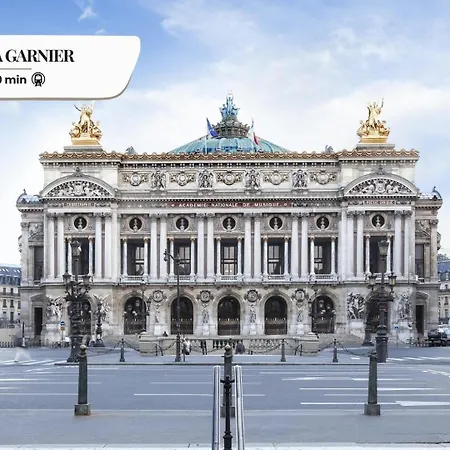 256 Rosiers - Superb In Paris. פריז