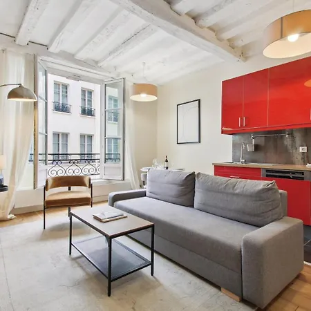 256 Rosiers - Superb In Paris. Paris